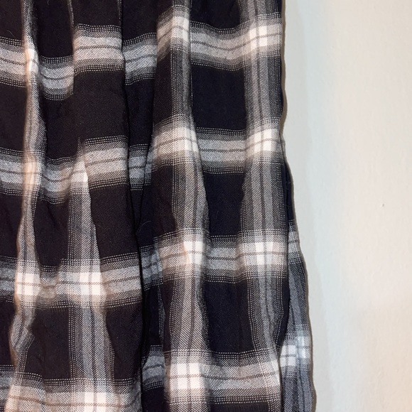 Skirt - Picture 2 of 3